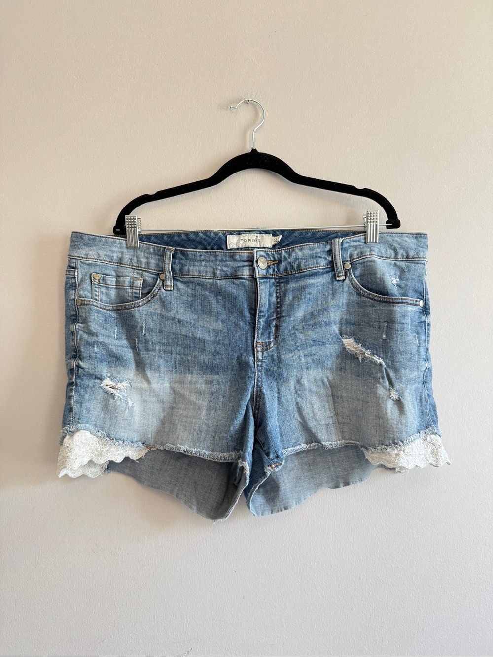 Torrid Light Blue Distressed Denim Shorts with White Lace Trim women size 20